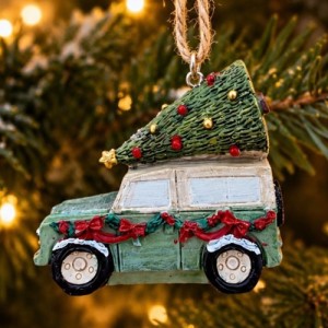Kerstdecoratie - Landy met kerstboom op dak